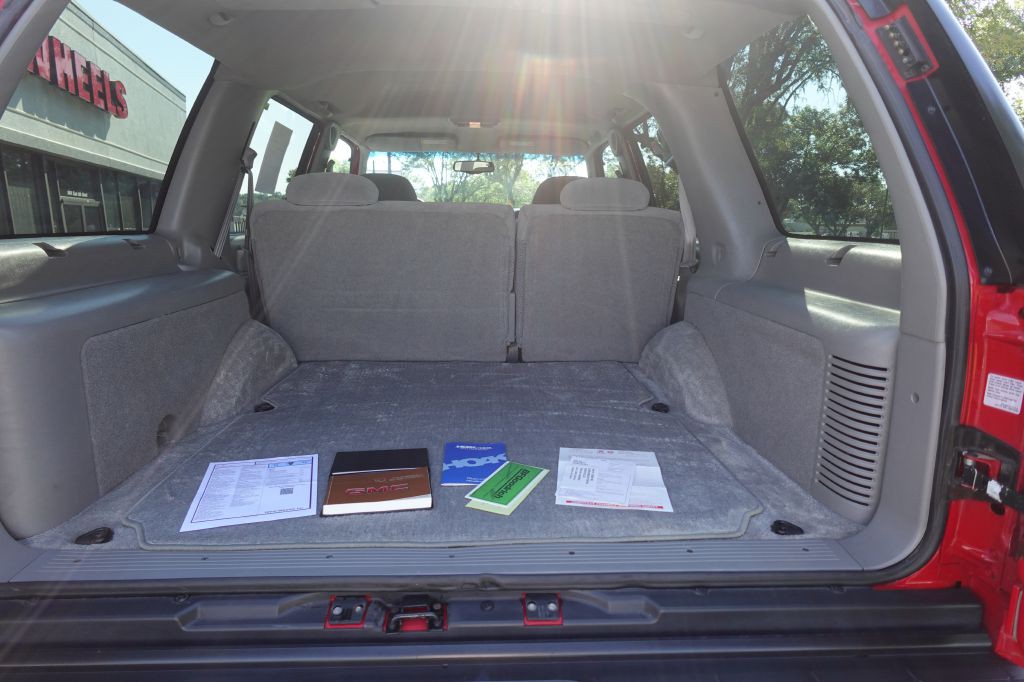 1999 GMC Yukon Image 26