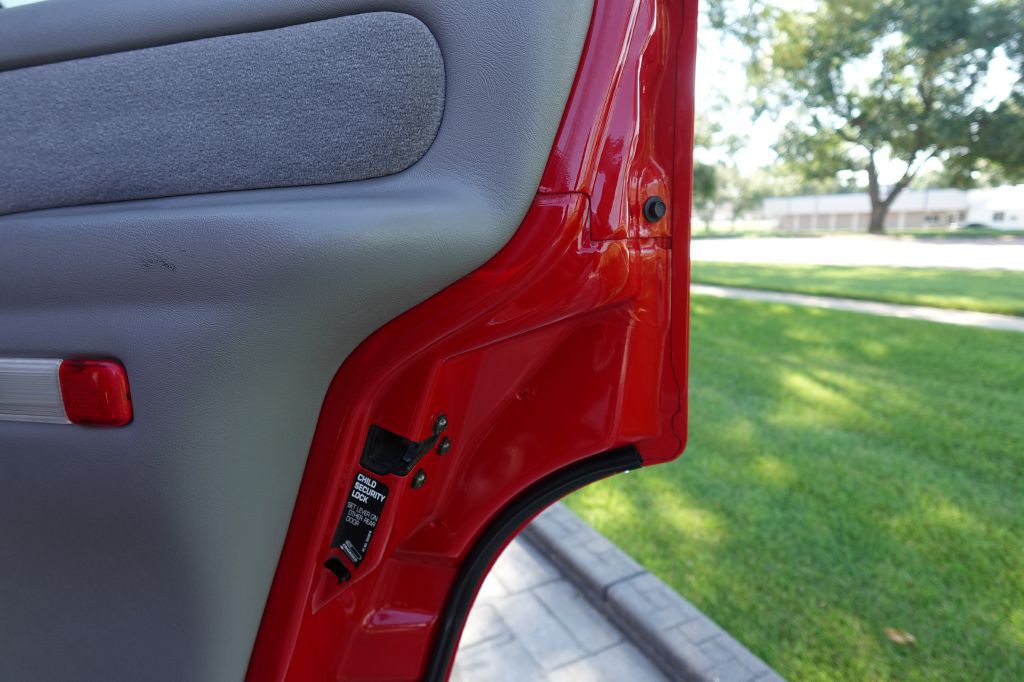 1999 GMC Yukon Image 33