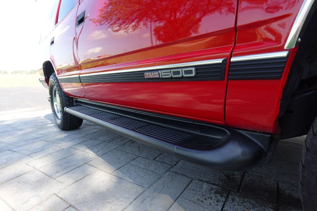 1999 GMC Yukon Image 38