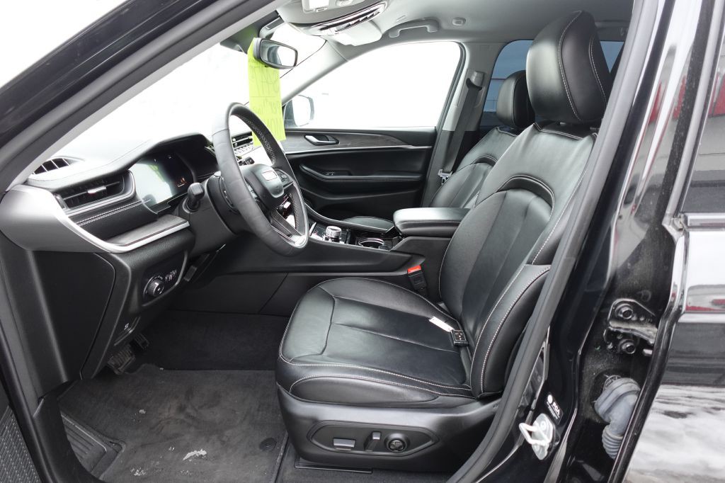 2023 Jeep Grand Cherokee Image 9