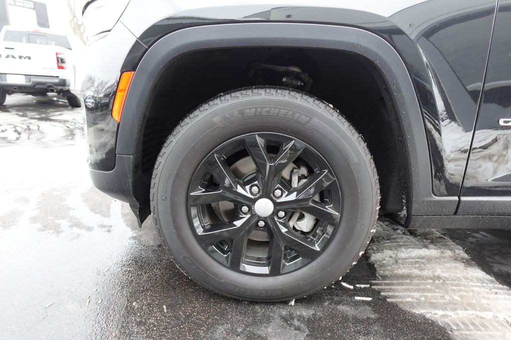 2023 Jeep Grand Cherokee Image 19