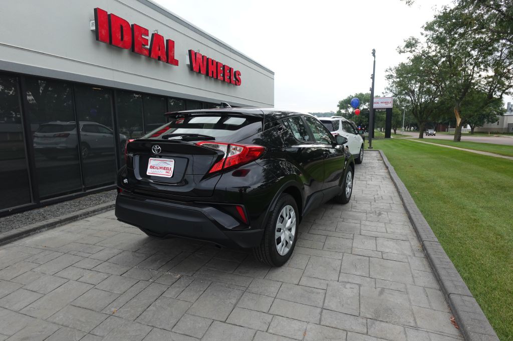 2020 Toyota C-HR Image 3