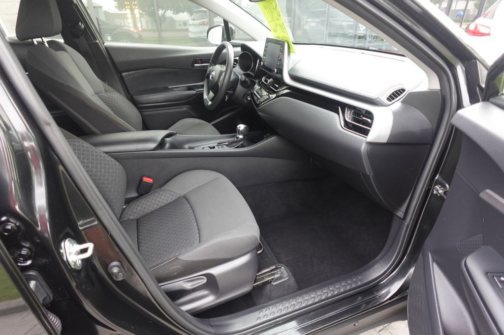 2020 Toyota C-HR Image 19