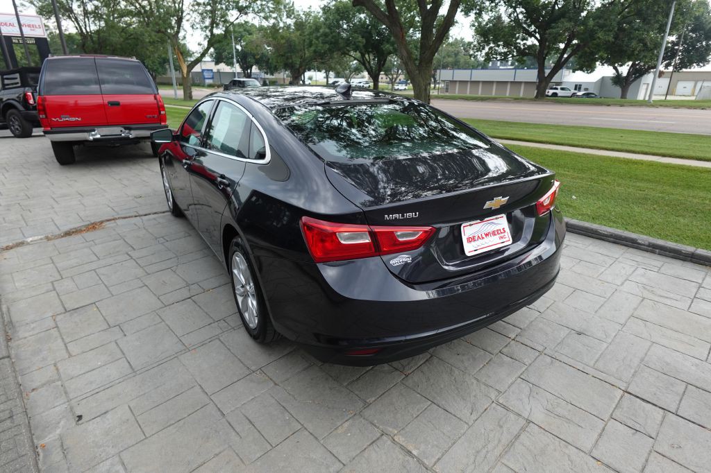 2023 Chevrolet Malibu Image 4