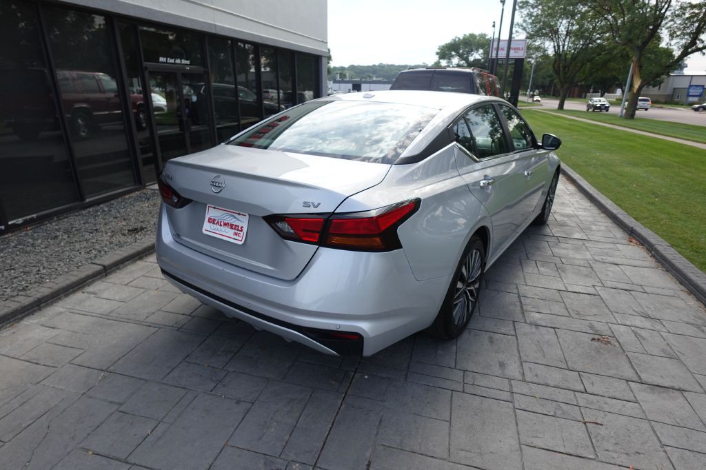2024 Nissan Altima Image 2