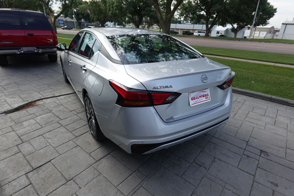 2024 Nissan Altima Image 4