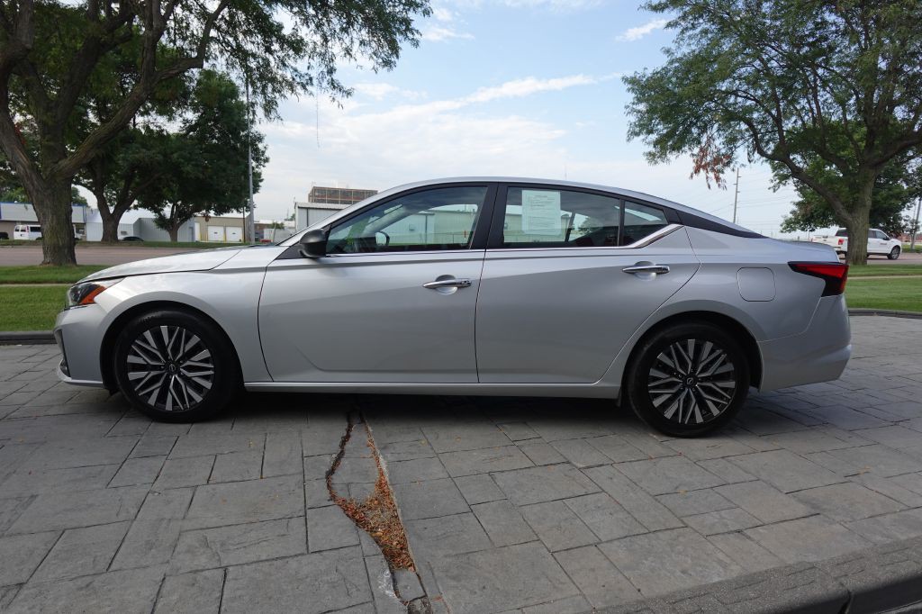 2024 Nissan Altima Image 5