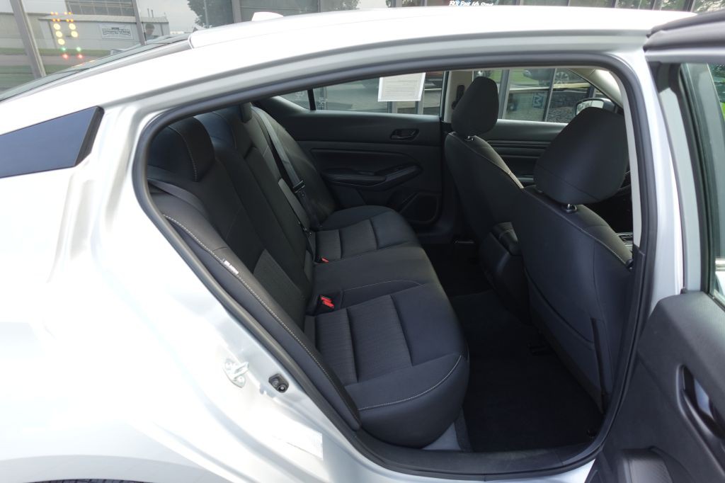 2024 Nissan Altima Image 12