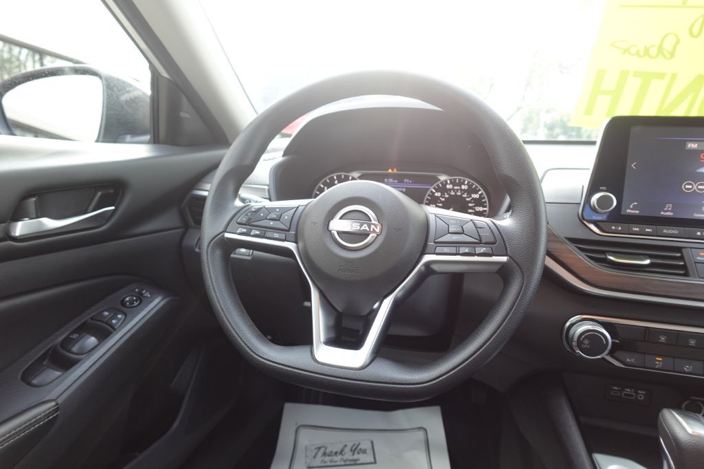 2024 Nissan Altima Image 14