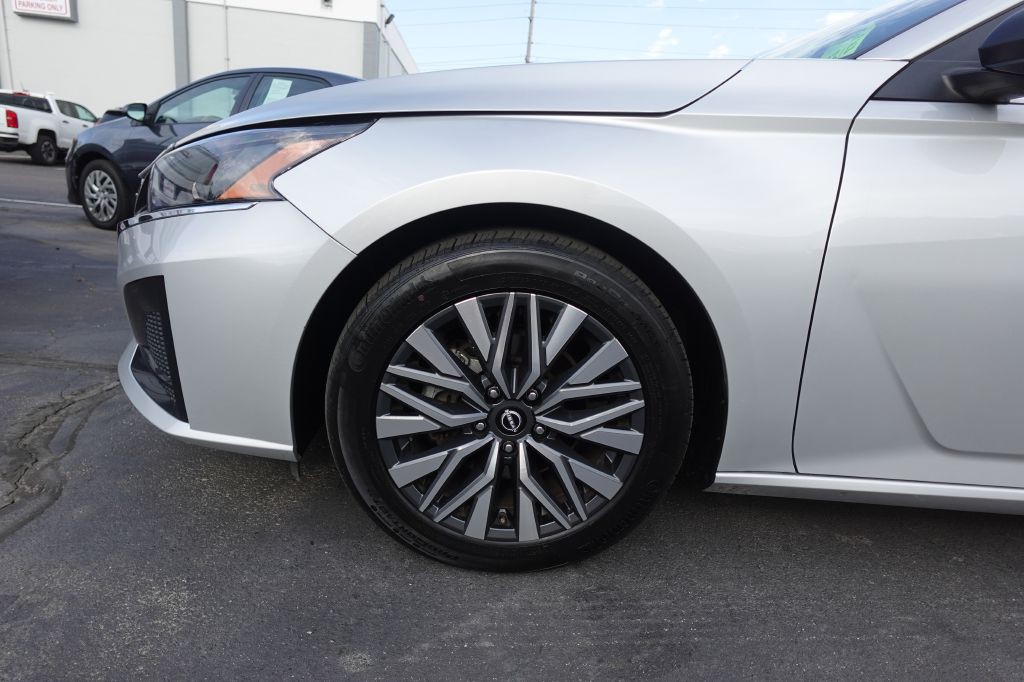 2024 Nissan Altima Image 18
