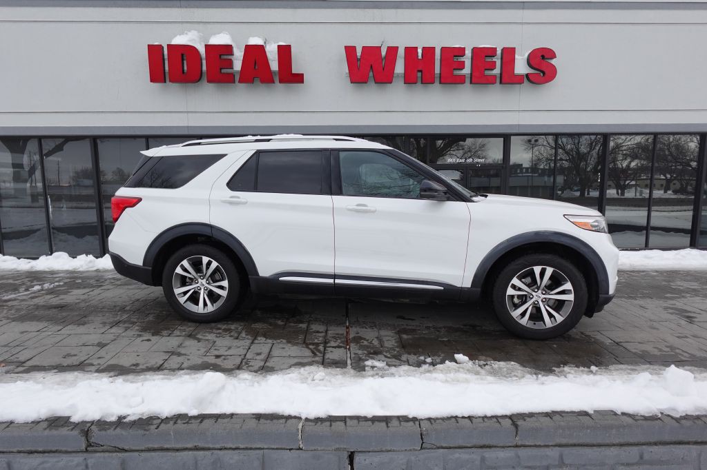 2020 Ford Explorer Image 1