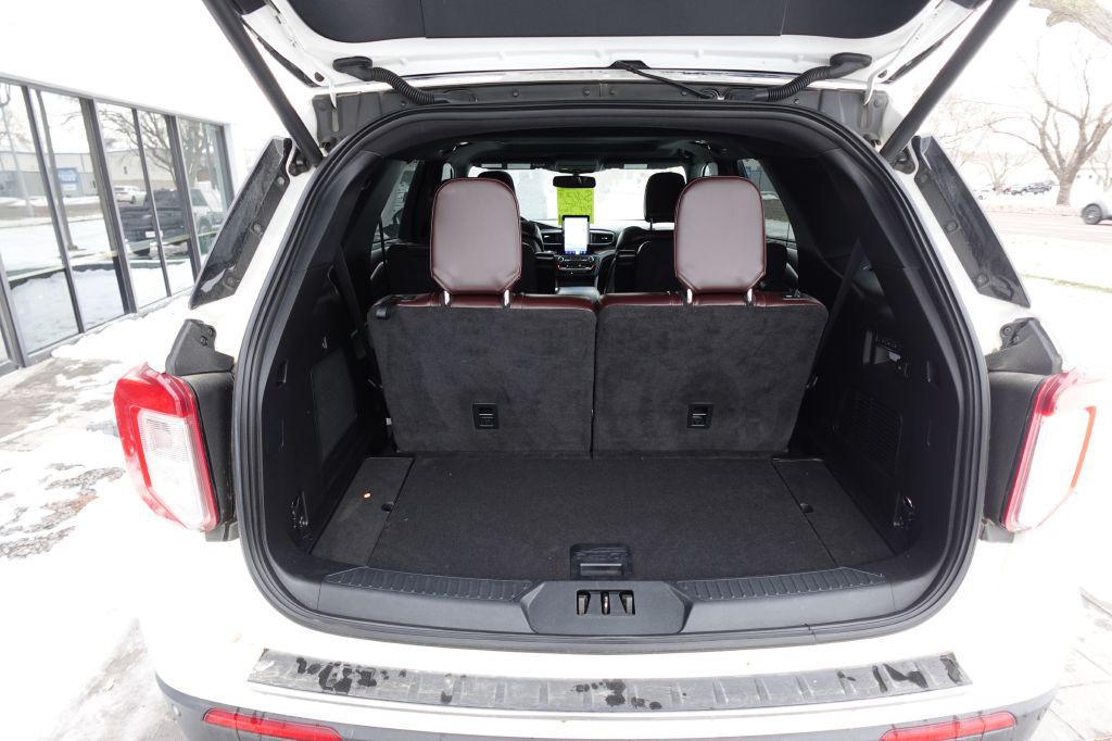 2020 Ford Explorer Image 12