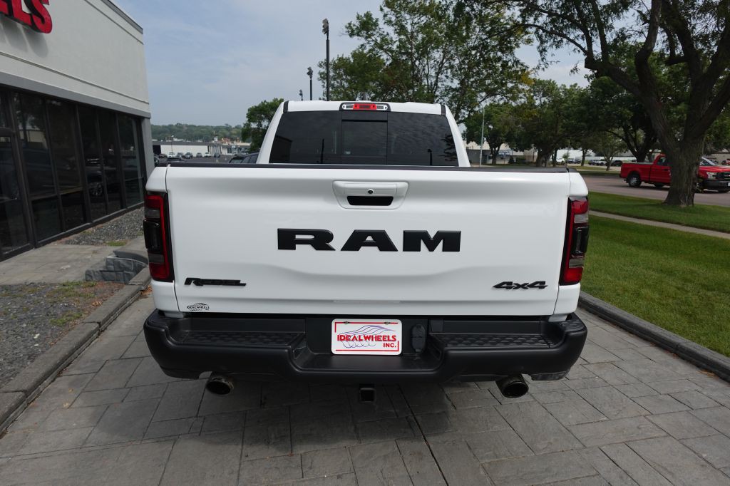 2020 RAM 1500 Image 3