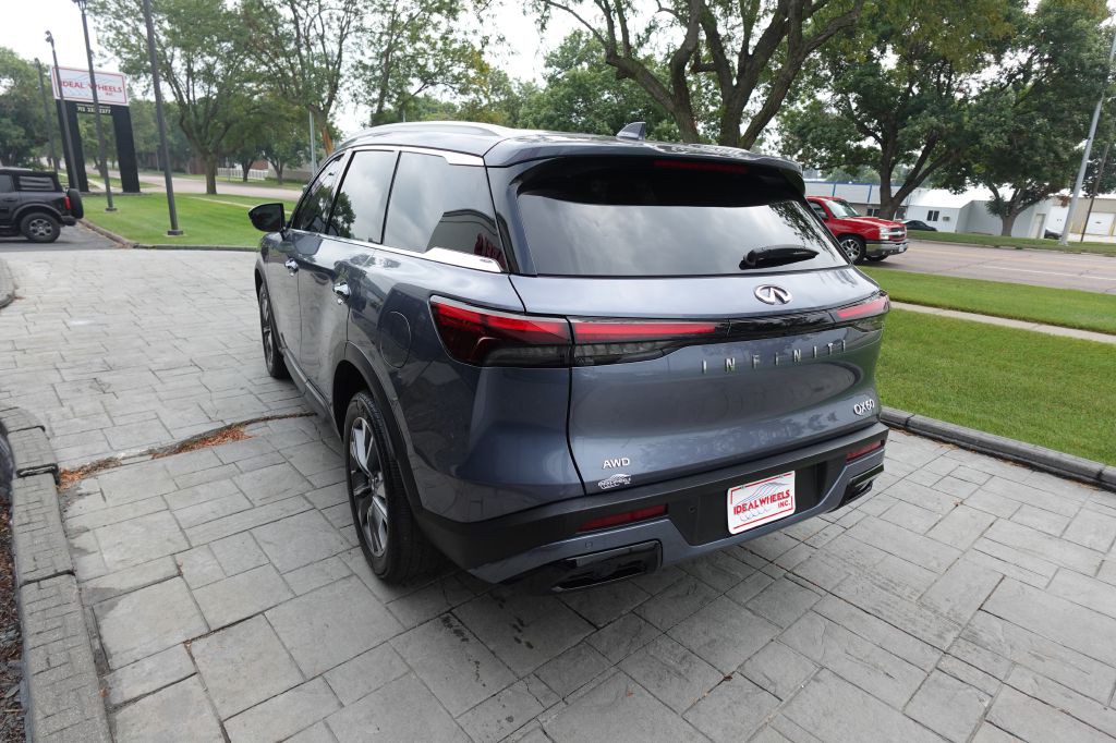 2023 INFINITI QX60 Image 4
