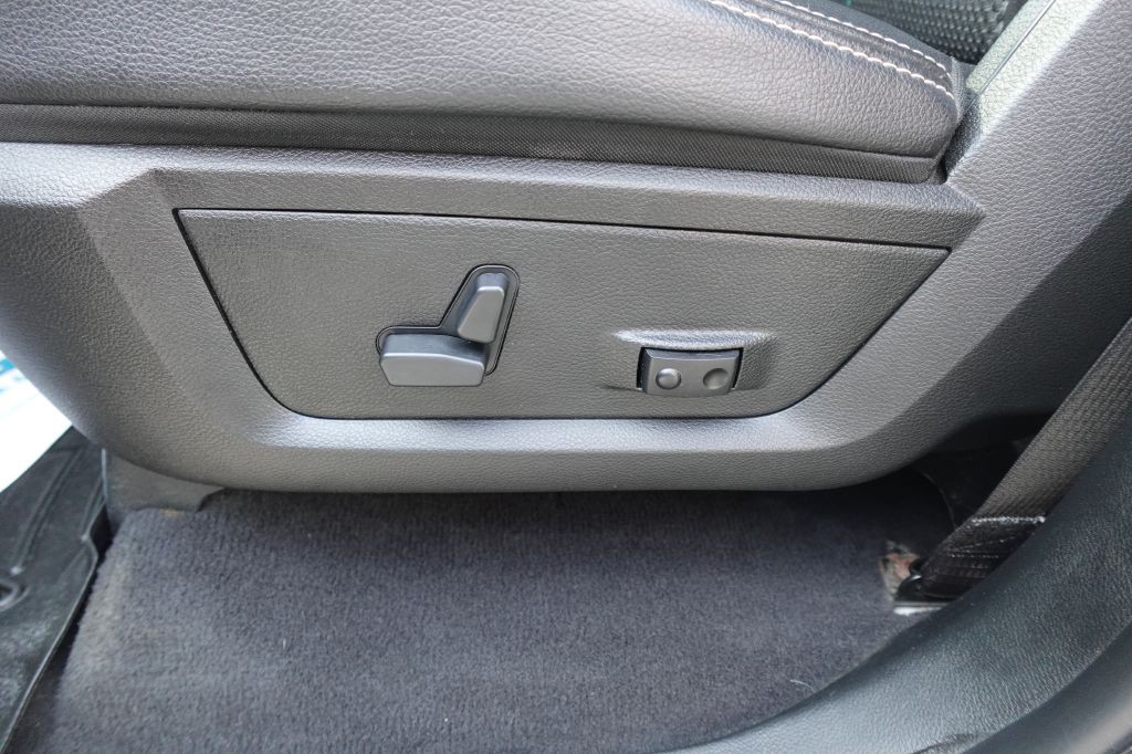 2017 RAM 1500 Image 12
