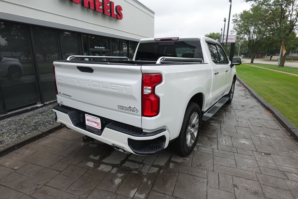 2019 Chevrolet Silverado 1500 Image 2
