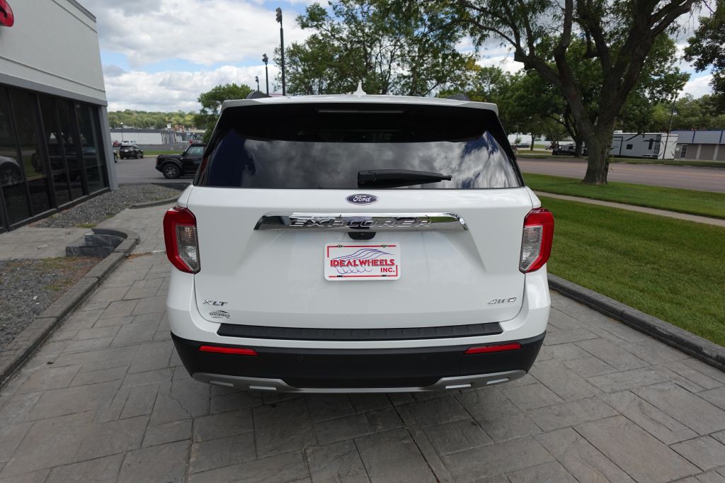 2024 Ford Explorer Image 3