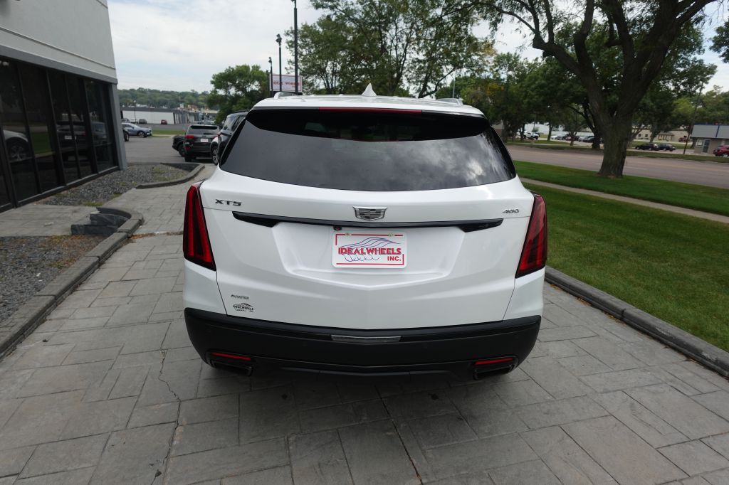2022 Cadillac XT5 Image 3