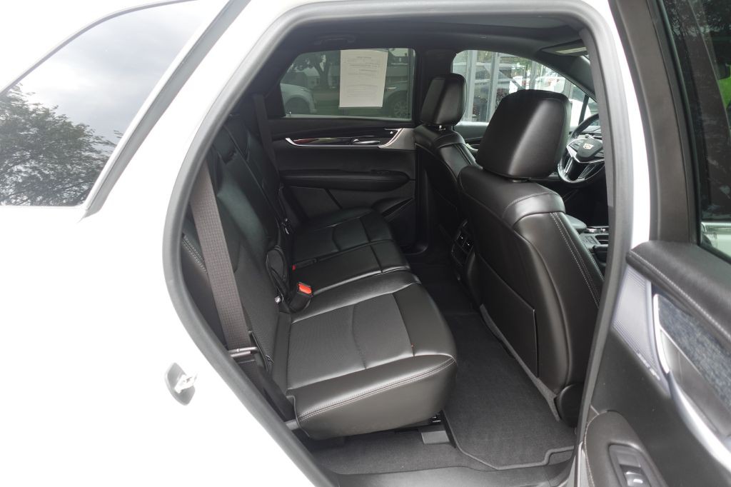 2022 Cadillac XT5 Image 12