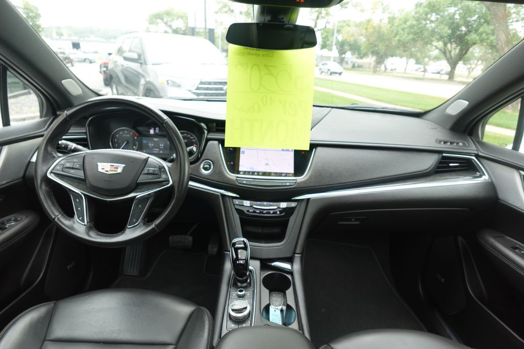 2022 Cadillac XT5 Image 16