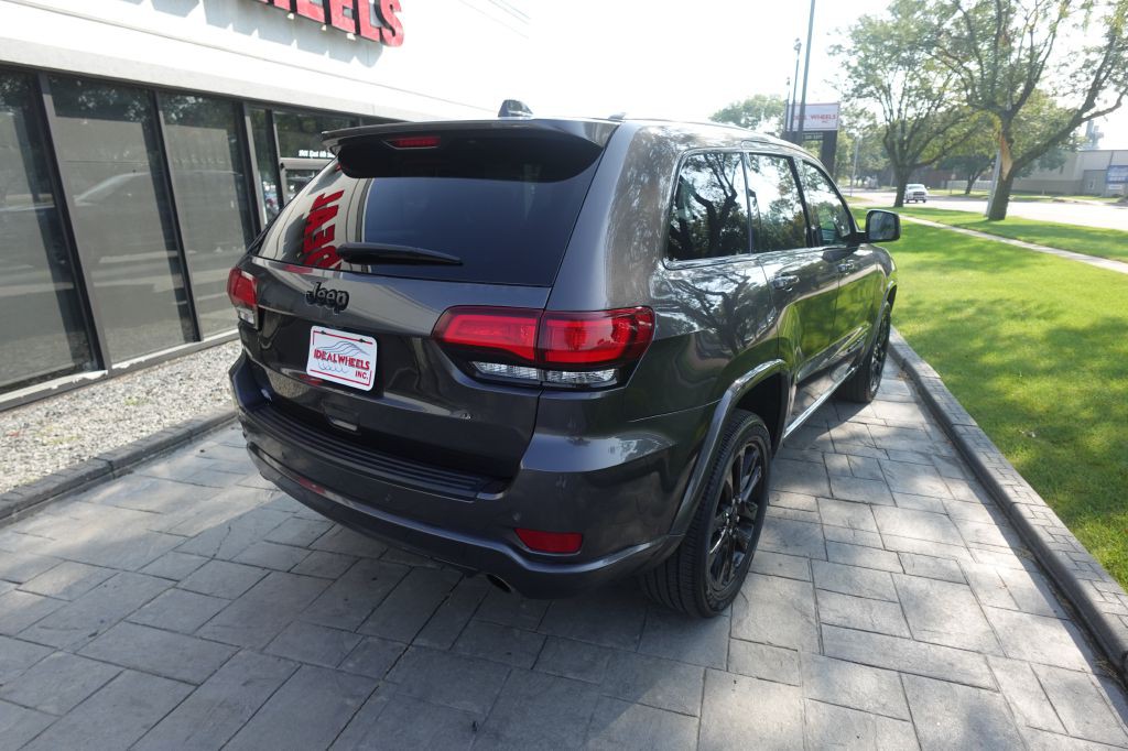 2021 Jeep Grand Cherokee Image 2