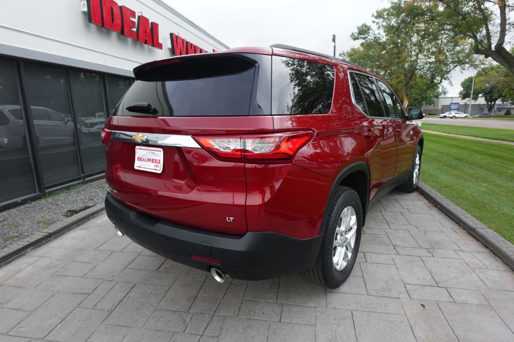 2020 Chevrolet Traverse Image 2
