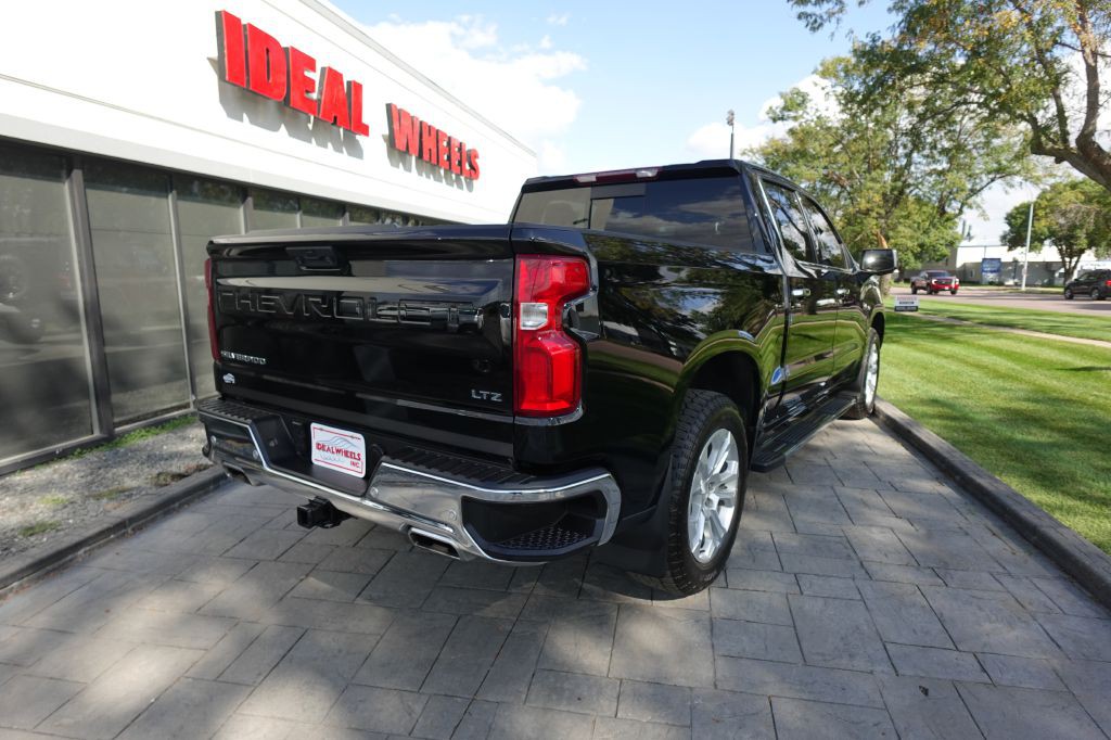 2023 Chevrolet Silverado 1500 Image 2