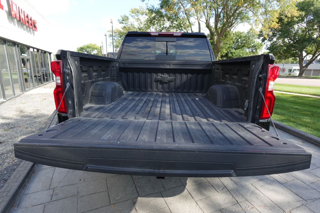 2023 Chevrolet Silverado 1500 Image 11