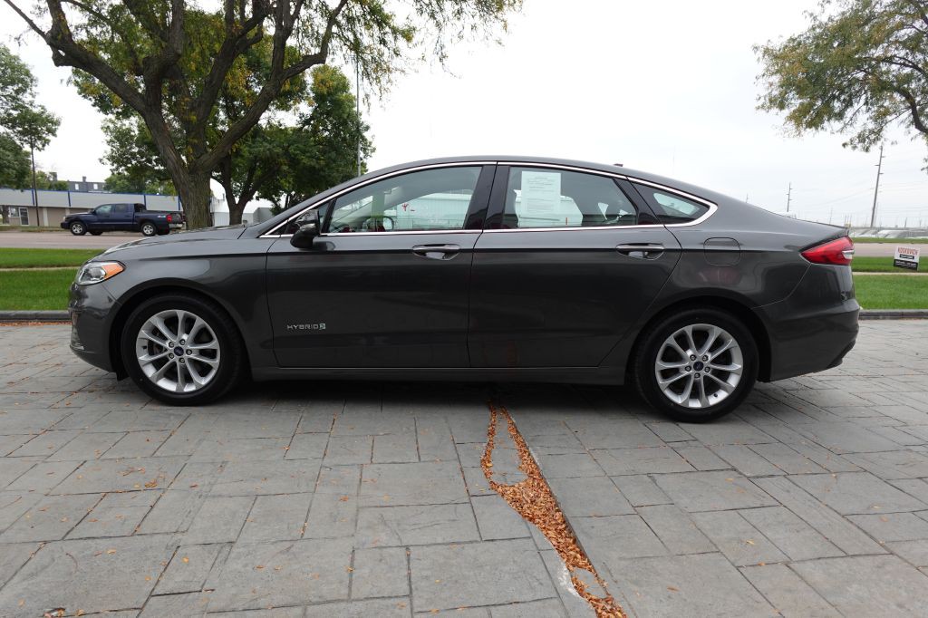 2019 Ford Fusion Image 5