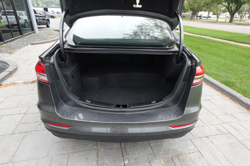 2019 Ford Fusion Image 12