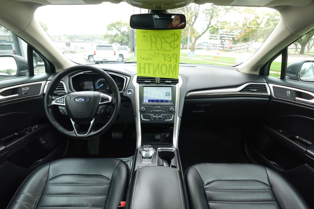 2019 Ford Fusion Image 17