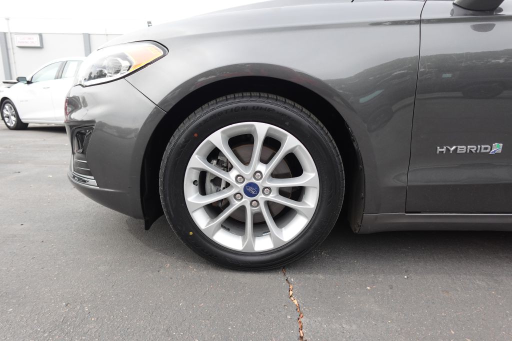 2019 Ford Fusion Image 21