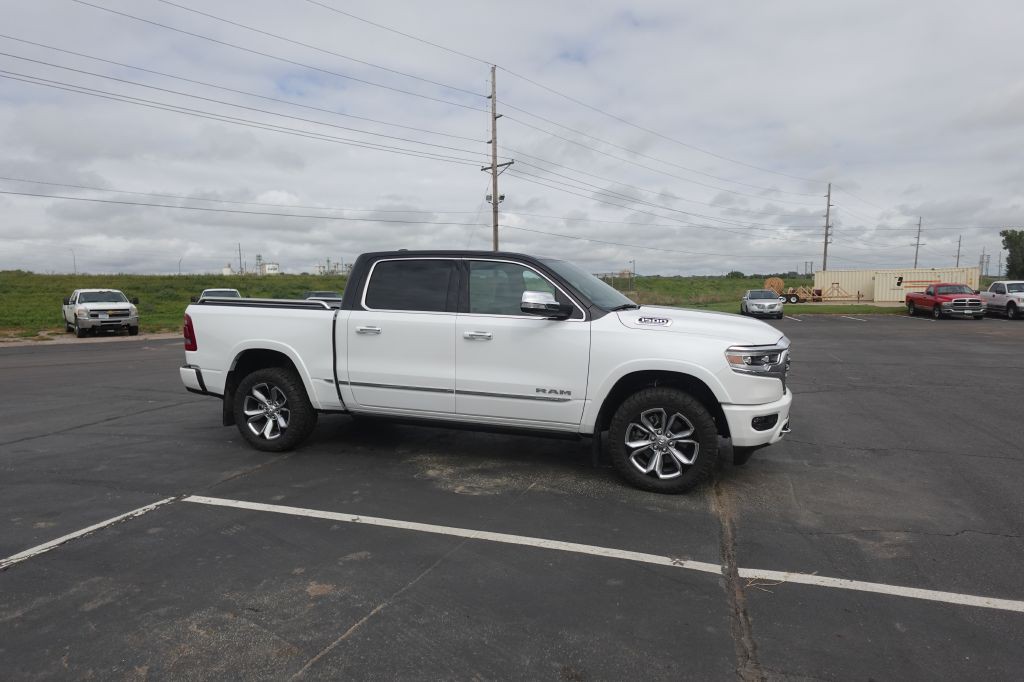 2022 RAM 1500 Image 2