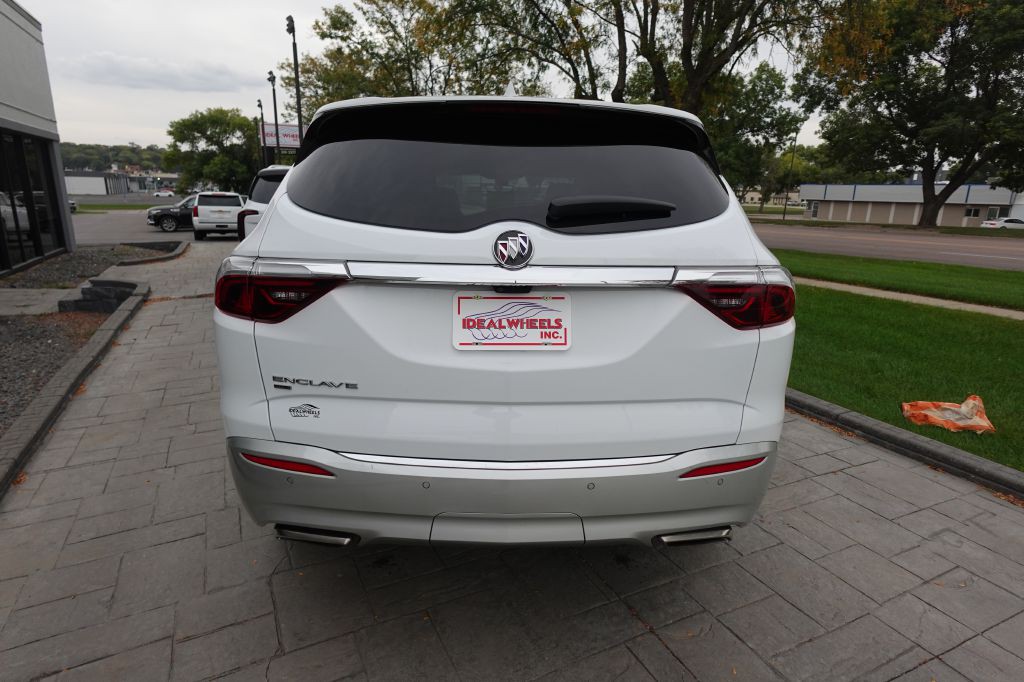 2024 Buick Enclave Image 3
