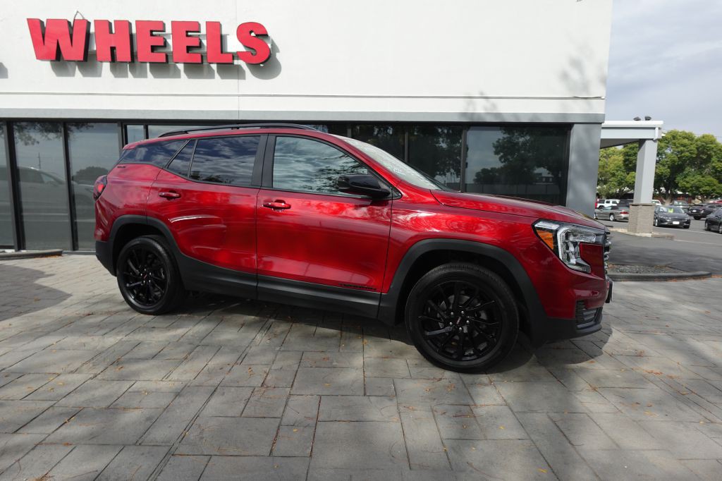 2024 GMC Terrain Image 1