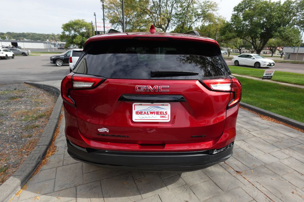 2024 GMC Terrain Image 3