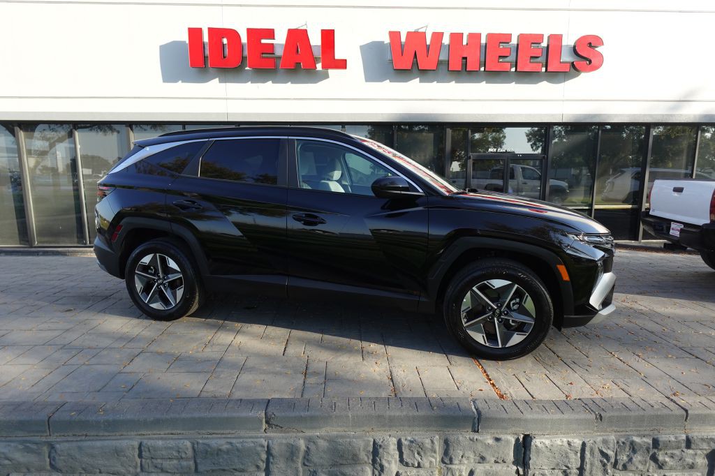 2025 Hyundai Tucson Image 1