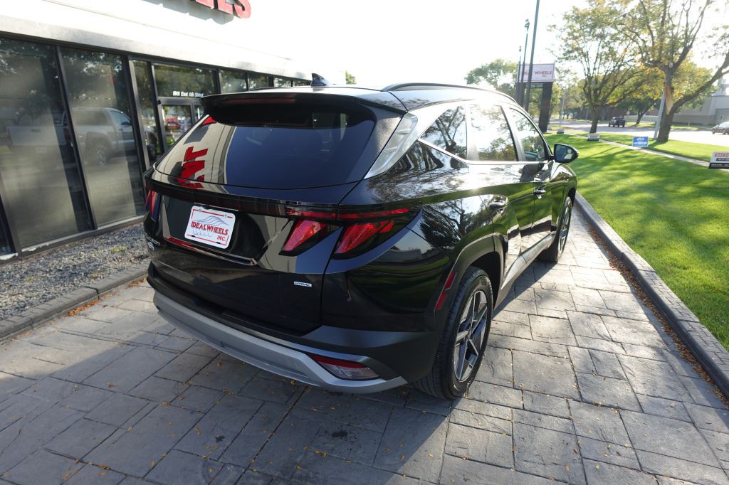 2025 Hyundai Tucson Image 2