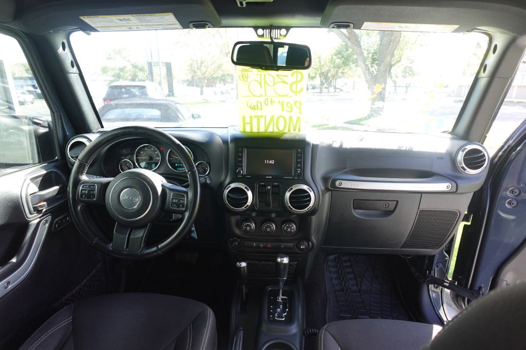 2017 Jeep Wrangler Image 15