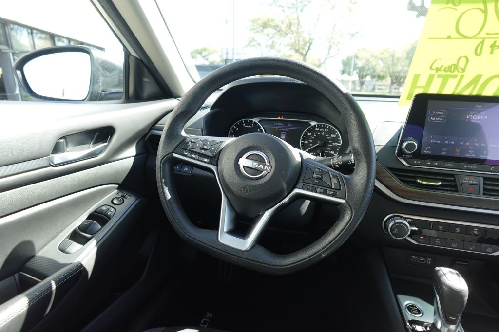 2024 Nissan Altima Image 14