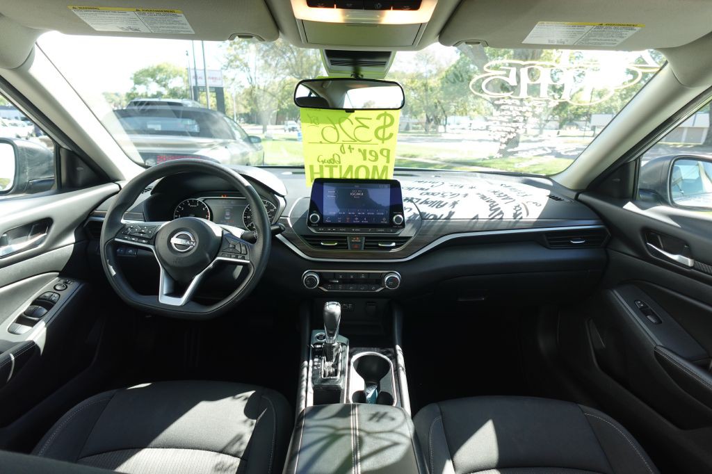2024 Nissan Altima Image 15
