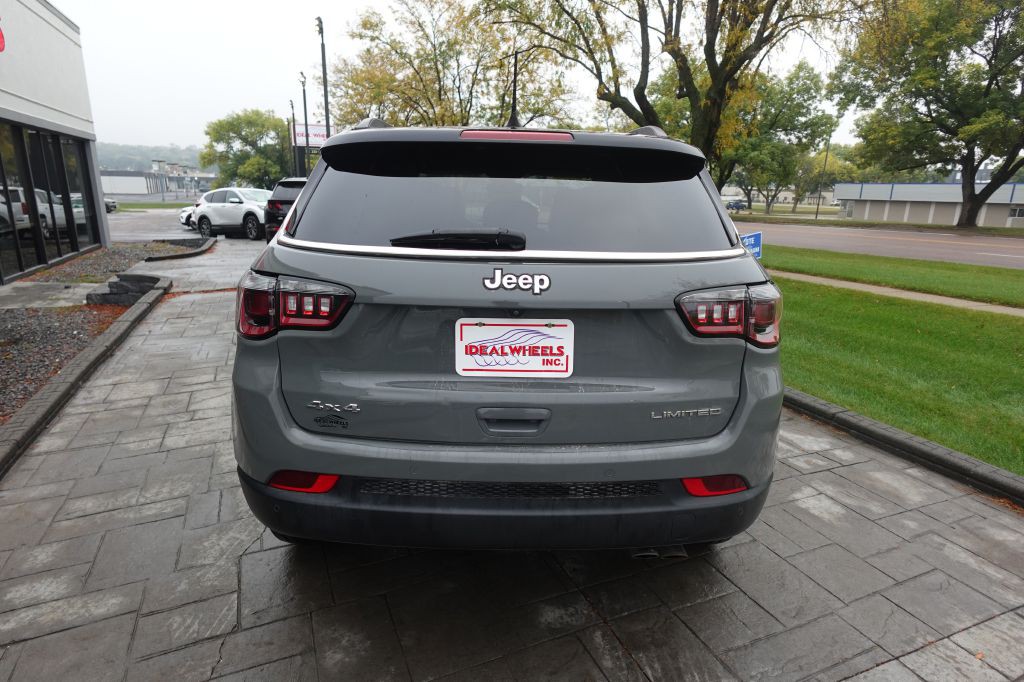 2022 Jeep Compass Image 3
