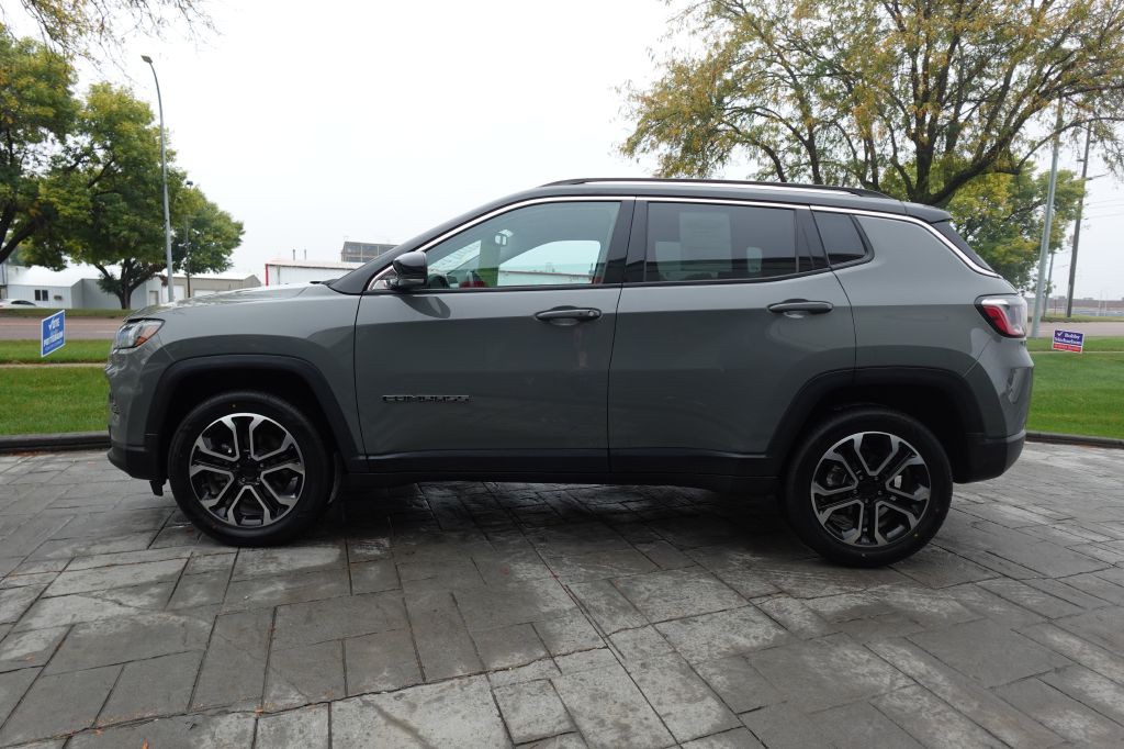 2022 Jeep Compass Image 5