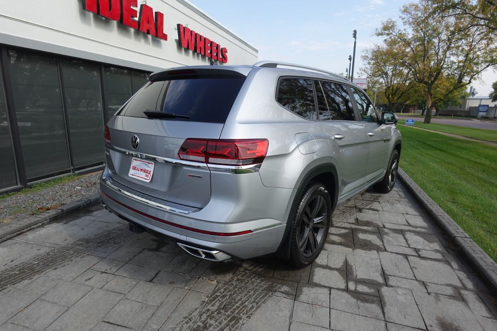 2022 Volkswagen Atlas Image 2