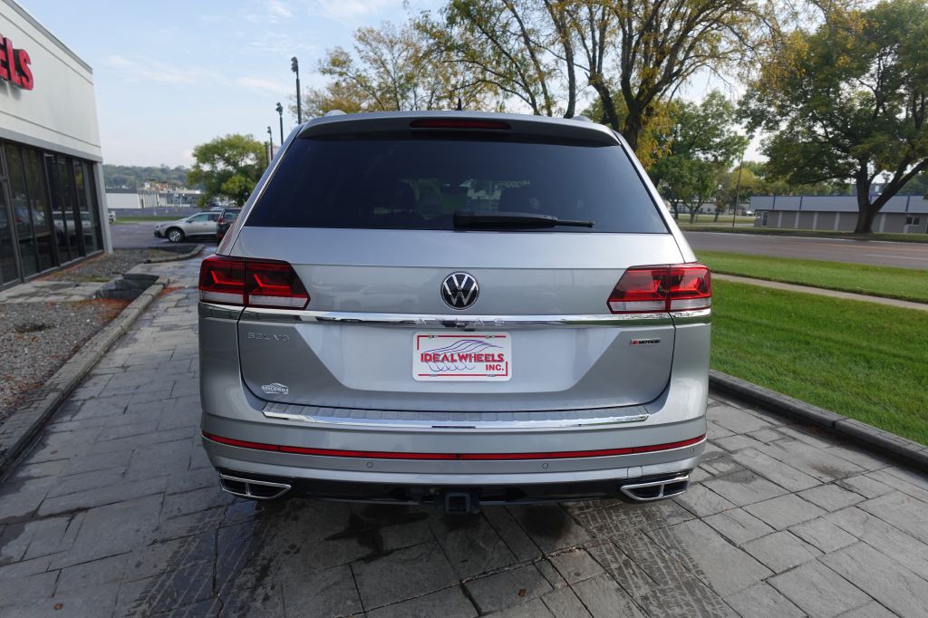 2022 Volkswagen Atlas Image 3