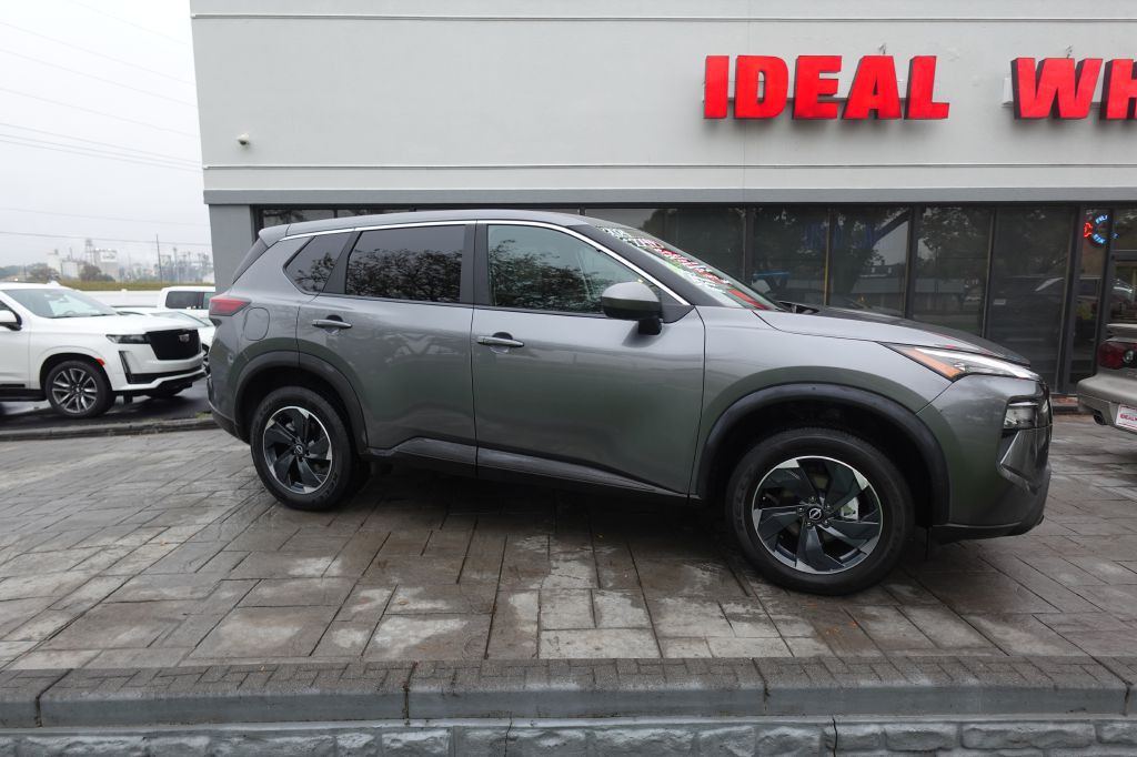 2024 Nissan Rogue Image 1
