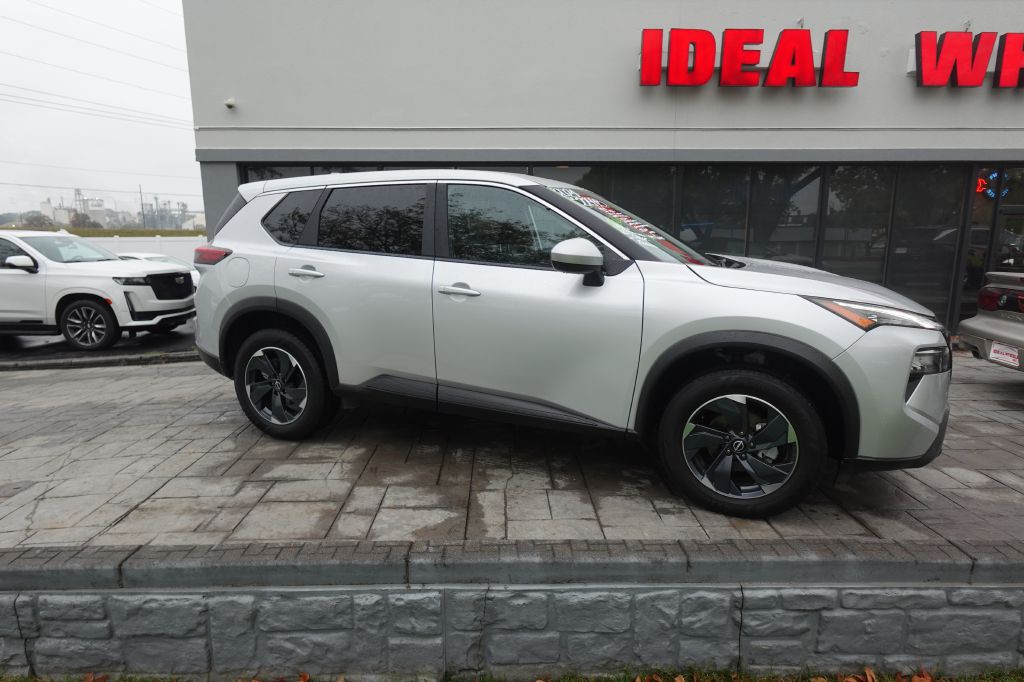 2024 Nissan Rogue Image 1