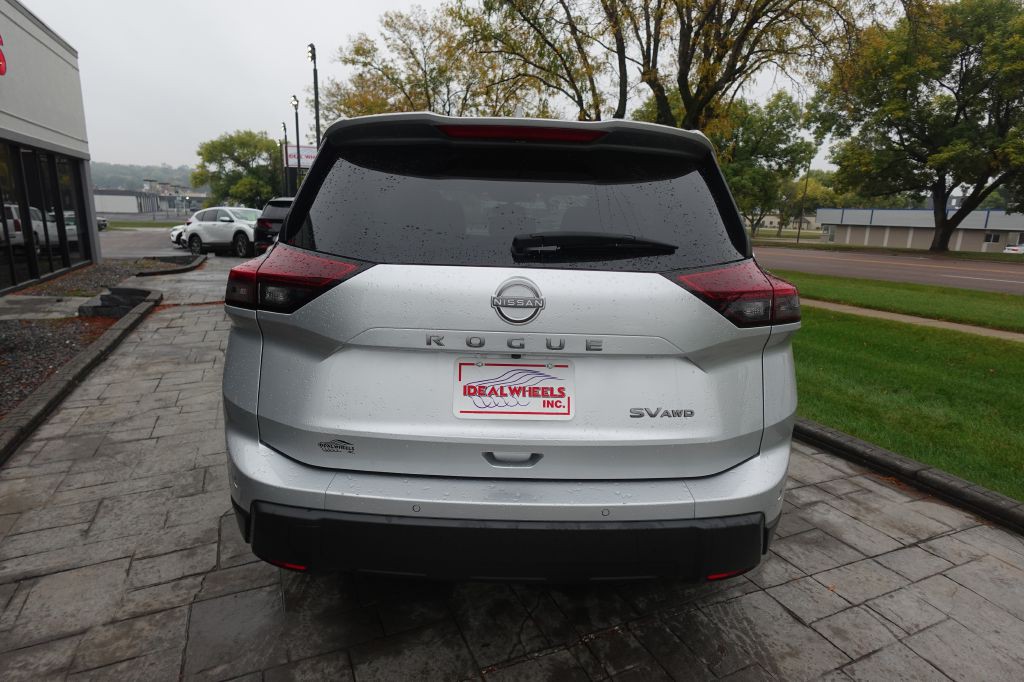 2024 Nissan Rogue Image 3