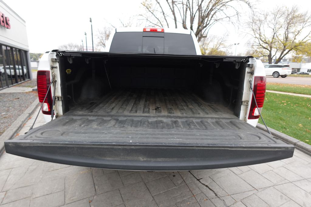 2016 RAM 1500 Image 12