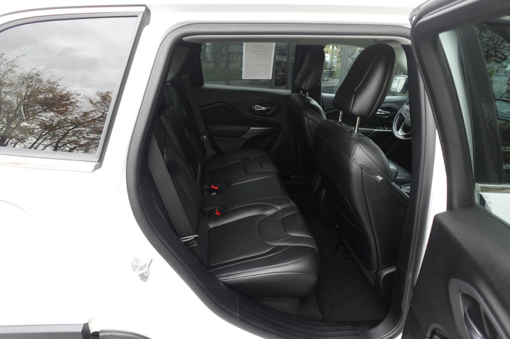 2020 Jeep Cherokee Image 11
